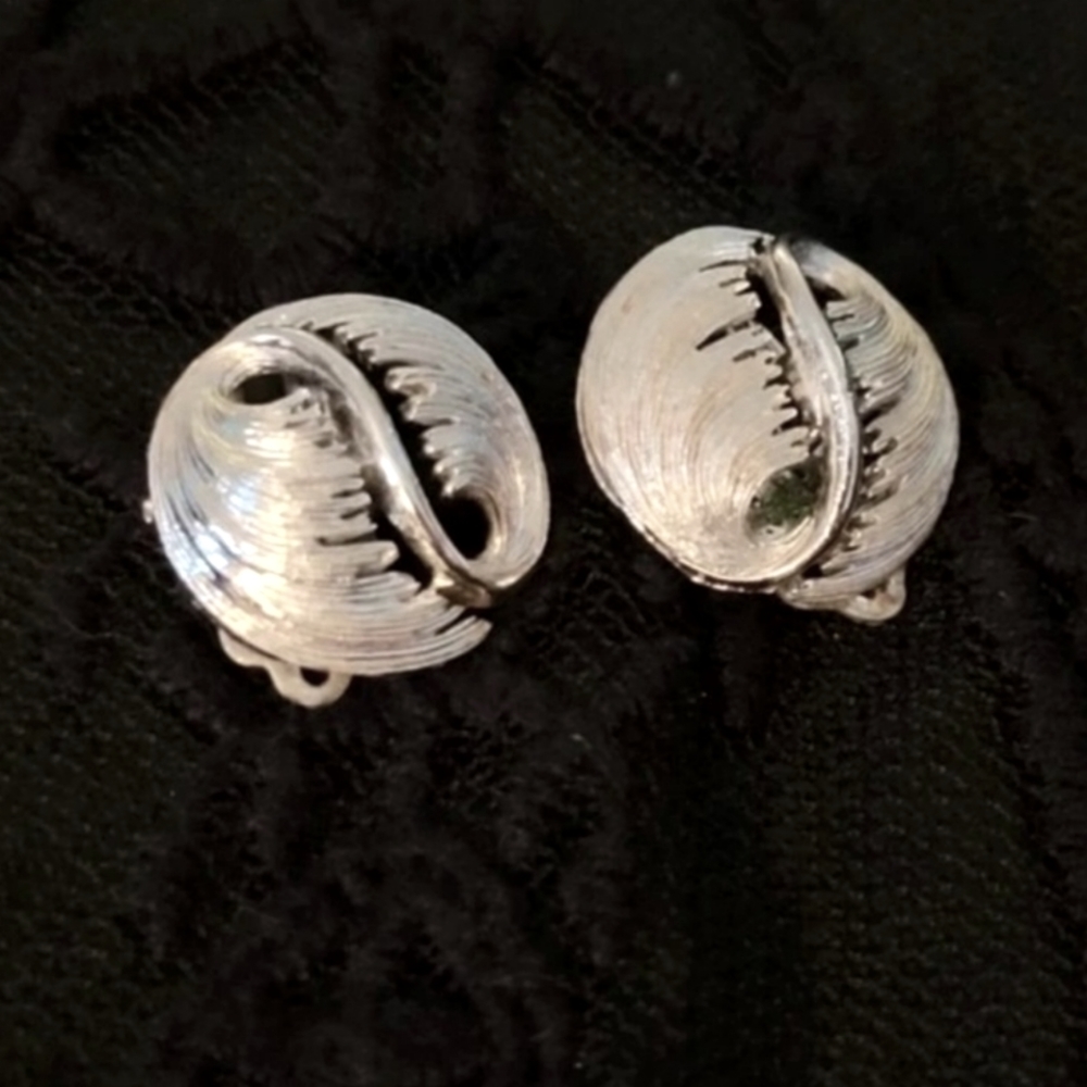 Vintage Lisner Earrings
